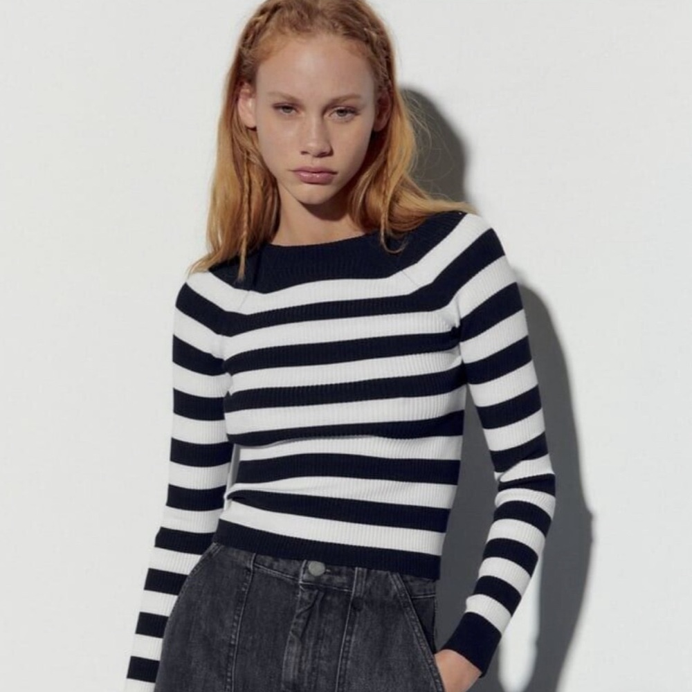 Zara Knit Sweater with Open Back NWOT